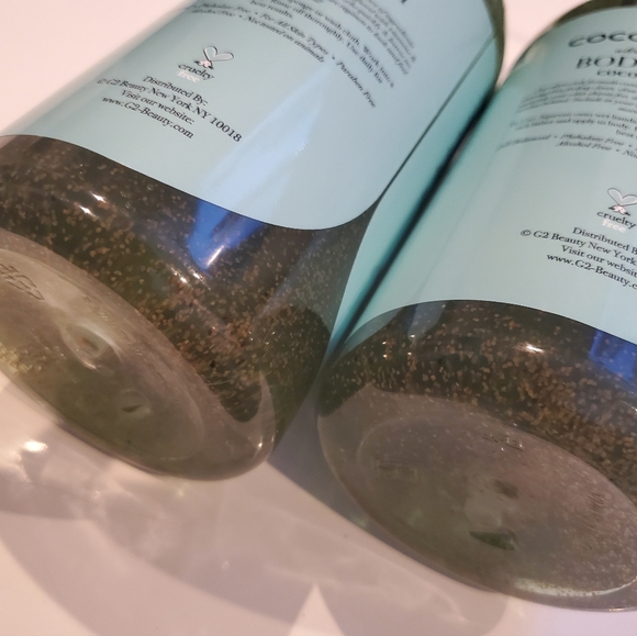 Coconut Milk & Shea Exfoliating Body Wash - 33.8 oz  (2 Bottles) - Picture 10 of 10
